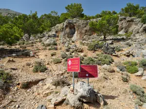 Agios Antonios Cave  - CRETE