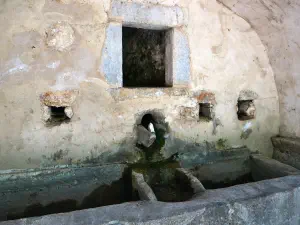 Krasi Megali Vrysi  - CRETE