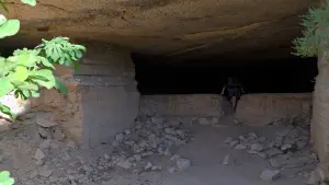 Mikri Labyrinth (Labyrinthaki) Cave  - CRETE