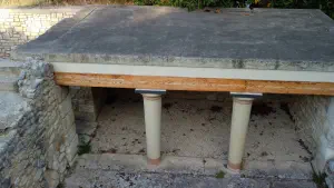 Royal Temple Tomb - Knossos  - CRETE