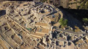 Azoria Archaic Settlement  - CRETE