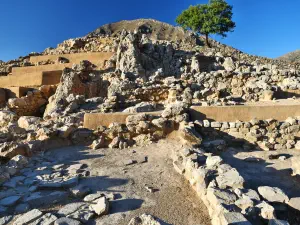 Azoria Archaic Settlement  - CRETE