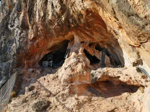 Cave of Agios Iosif Gerontogianni  - CRETE