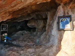 Cave of Agios Iosif Gerontogianni  - CRETE