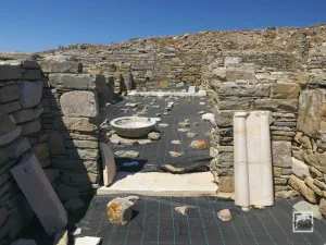 Poseidoniasts of Berytos  - DELOS