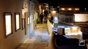 Oia  - SANTORINI