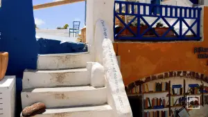 Oia  - SANTORINI