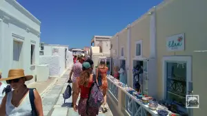 Oia  - SANTORINI