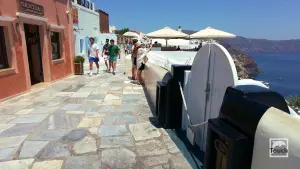Oia  - SANTORINI
