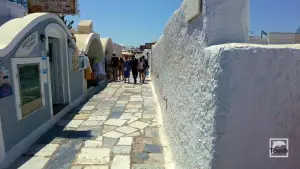 Oia  - SANTORINI