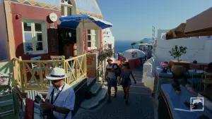 Oia  - SANTORINI