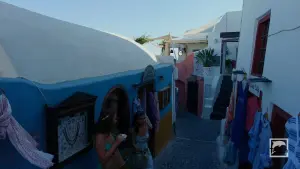 Oia  - SANTORINI