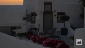 Oia  - SANTORINI