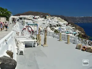 Oia  - SANTORINI
