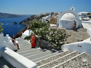Oia  - SANTORINI