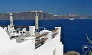 Oia  - SANTORINI
