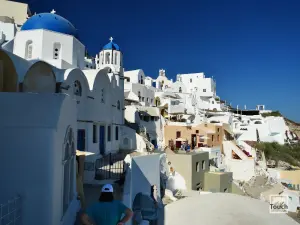 Oia  - SANTORINI