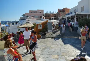 Oia  - SANTORINI