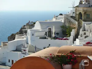 Oia  - SANTORINI