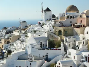 Oia  - SANTORINI