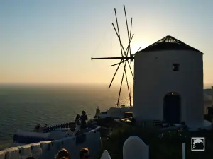 Oia  - SANTORINI