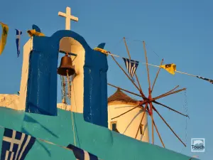 Oia  - SANTORINI
