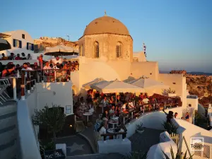 Oia  - SANTORINI