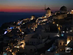 Oia  - SANTORINI
