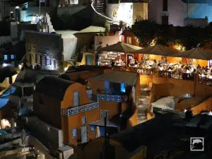 Oia  - SANTORINI