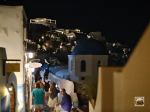 Oia  - SANTORINI
