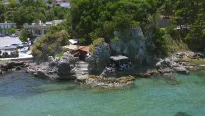 Lefkes Remetzo Cafe  - KEFALONIA