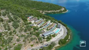 Karnagio Beach  - MEGANISSI