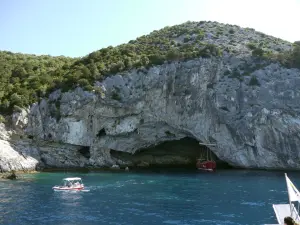 Papanikolaos Cave  - MEGANISSI