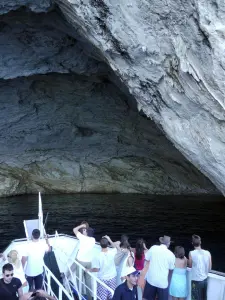 Papanikolaos Cave  - MEGANISSI
