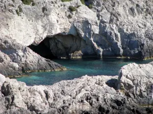 Porto Limnionas Beach  - ZAKYNTHOS