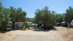 Glyfa Beach - Suelto Bar  - ALONISSOSI